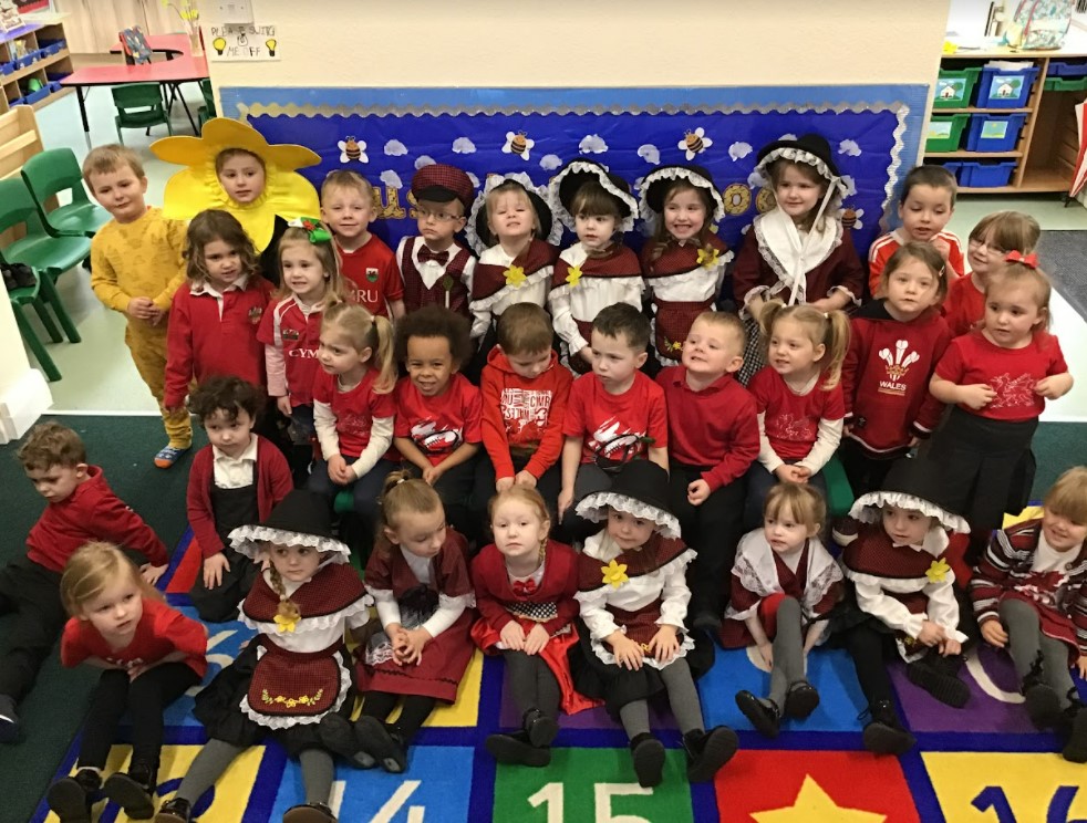 Nursery Bumblebees AM.jpg